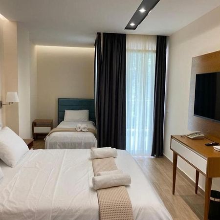 Milenium Hotel Shëngjin Eksteriør billede