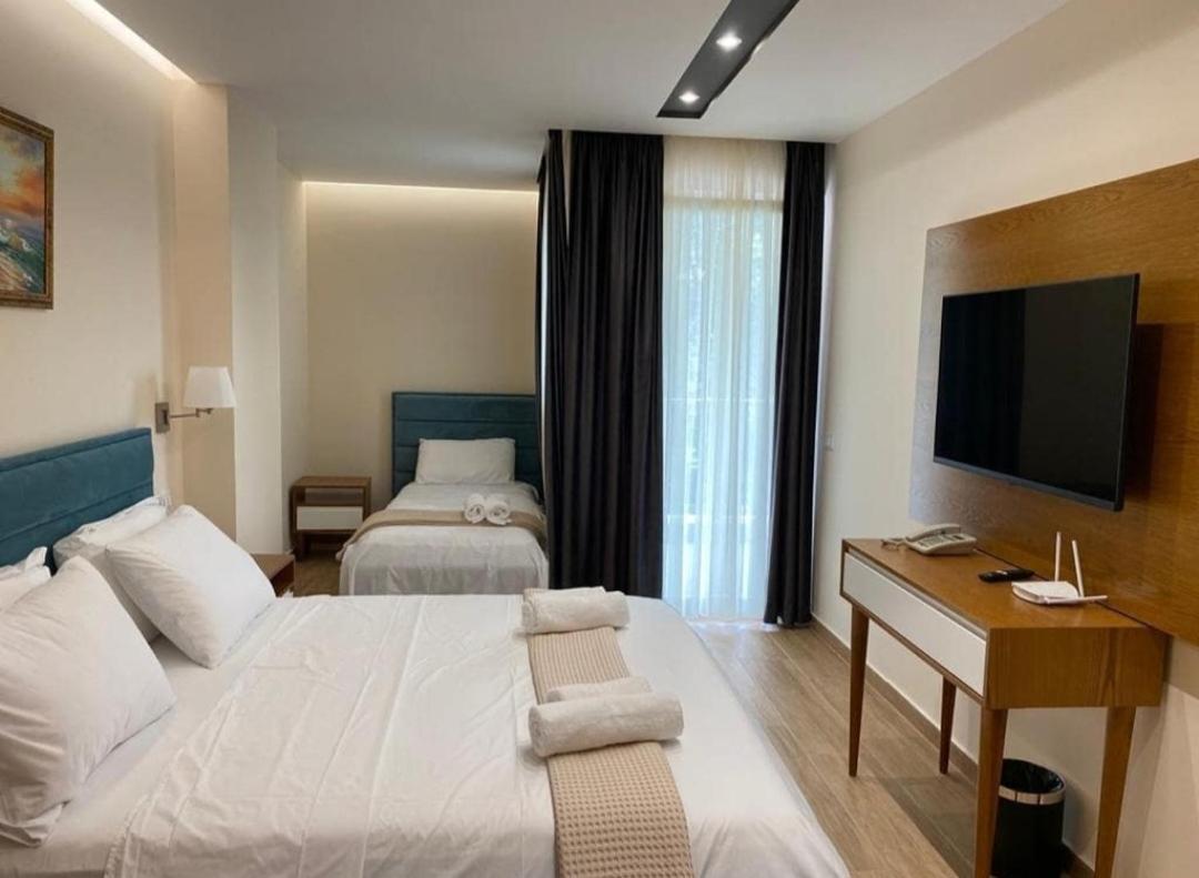 Milenium Hotel Shëngjin Eksteriør billede